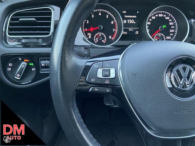 Volkswagen Golf 16