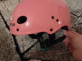 Jofa-kypärä pienelle luistelijalle, Jääkiekko ja luistelu, Urheilu ja ulkoilu, Rovaniemi, Tori.fi Jofa-kypärä pienelle luistelijalle, Jääkiekko ja luistelu, Urheilu ja ulkoilu, Rovaniemi, Tori.fi