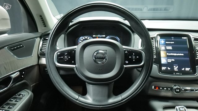 Volvo XC90 12