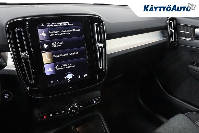 Volvo XC40 25