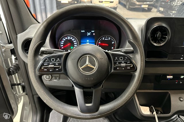 Mercedes-Benz Sprinter 13