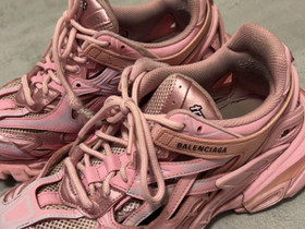 Balenciaga track, Vaatteet ja kengät, Turku, Tori.fi Balenciaga track, Vaatteet ja kengät, Turku, Tori.fi