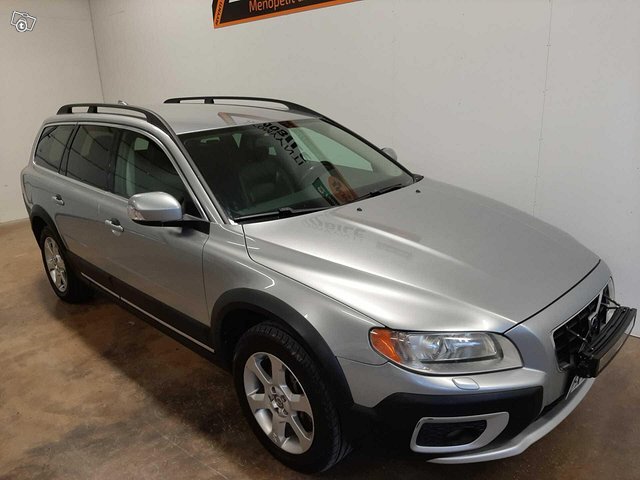 Volvo XC70 15