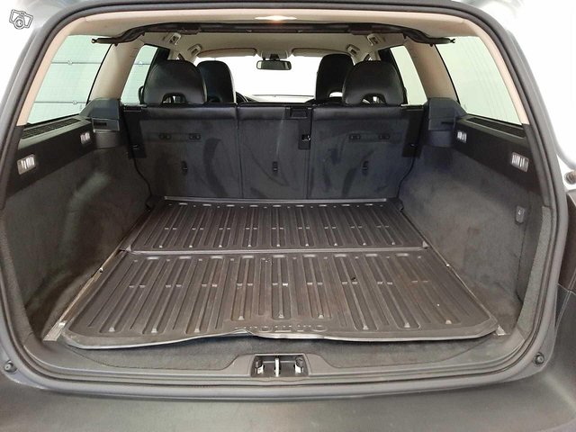 Volvo XC70 23