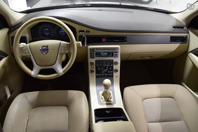Volvo V70 15
