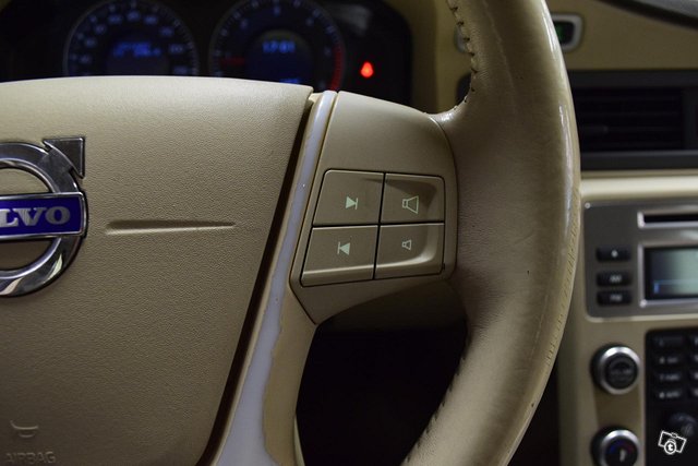 Volvo V70 17