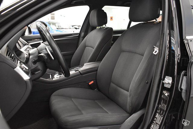 BMW 530 12