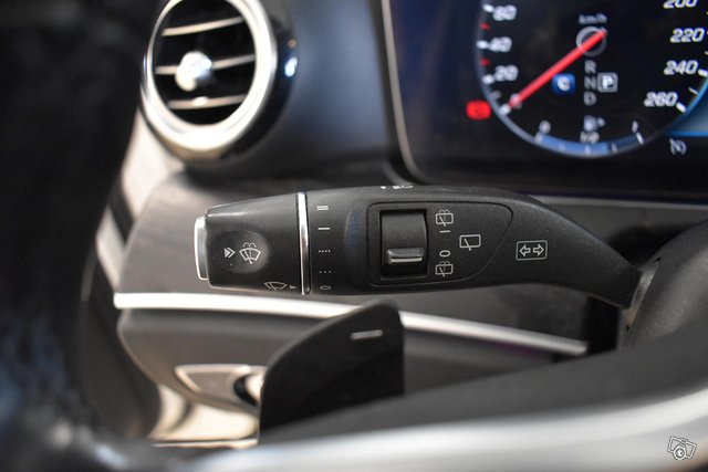 Mercedes-Benz E 22