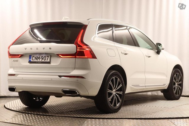 Volvo XC60 4