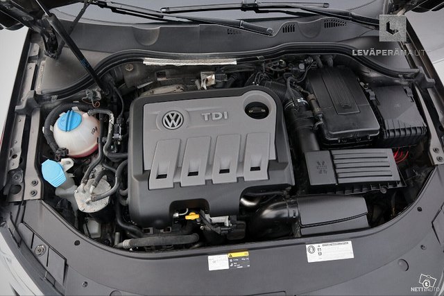 Volkswagen Passat 25