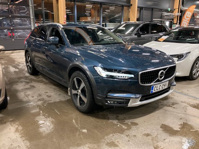 Volvo V90 Cross Country