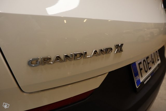 Opel Grandland X 8