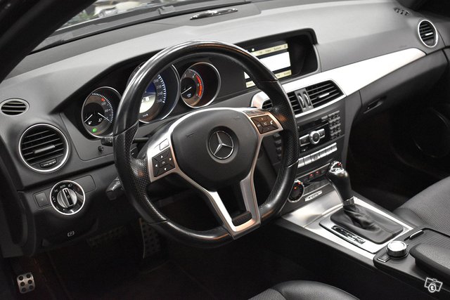 Mercedes-Benz C 13