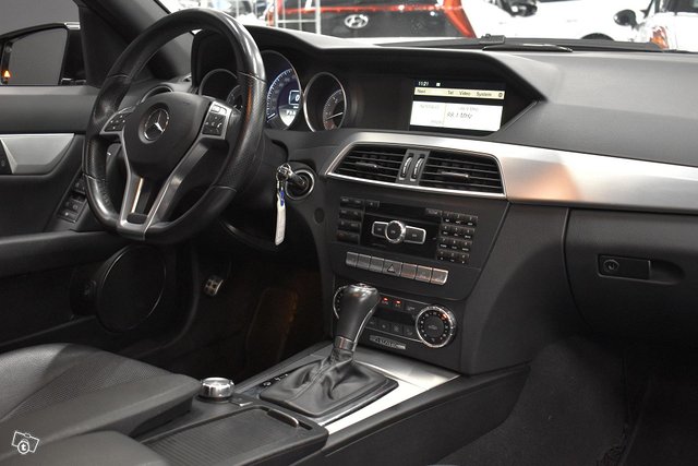 Mercedes-Benz C 16