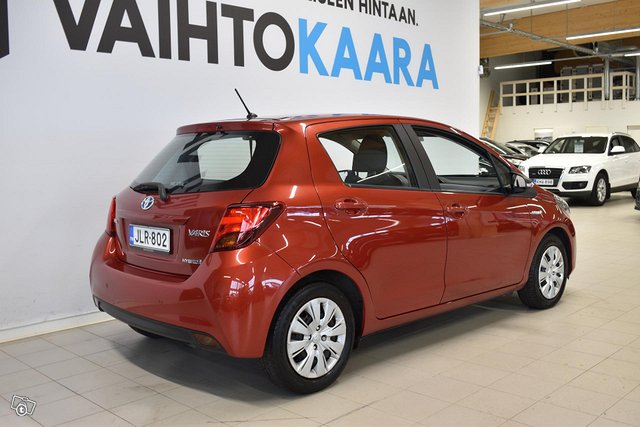 Toyota Yaris 7