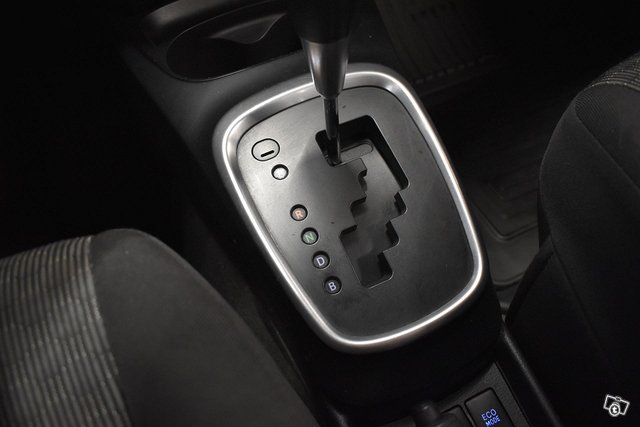 Toyota Yaris 22