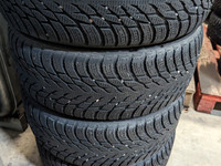 Nokian Hakkapelliita R3 , 215/55/17