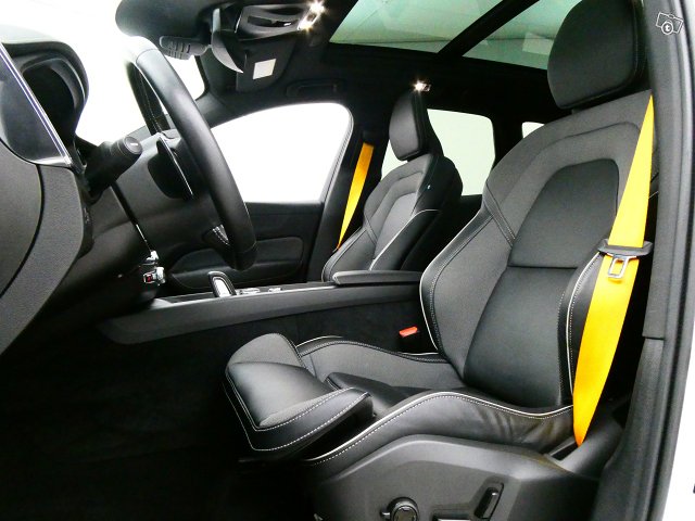 Volvo XC60 11