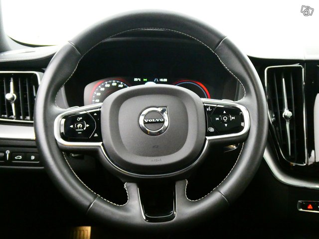 Volvo XC60 18