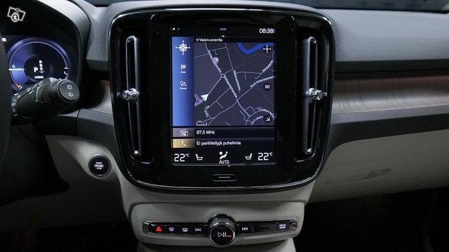 Volvo XC40 6