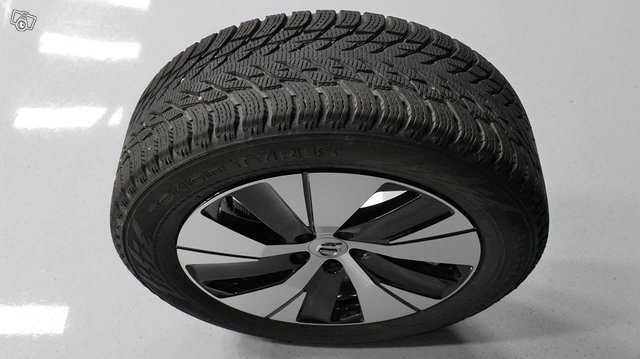 Volvo XC40 16