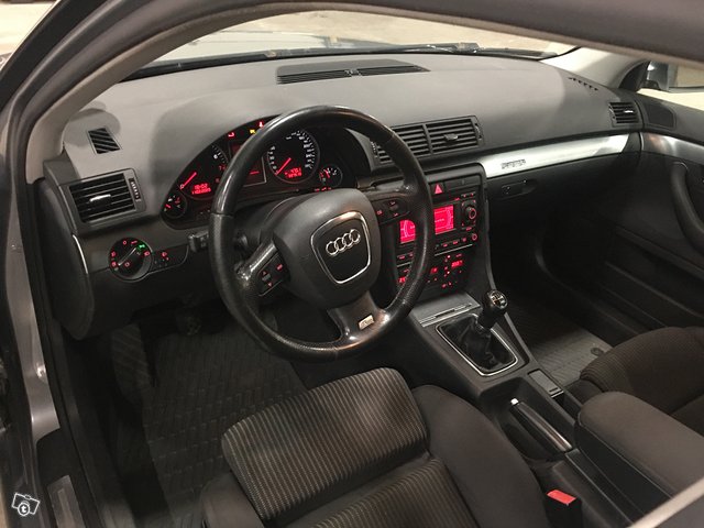 Audi A4 9