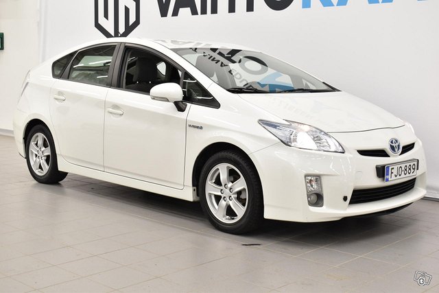 Toyota Prius 10