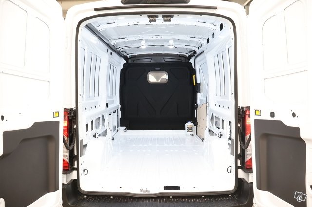 Ford Transit 18