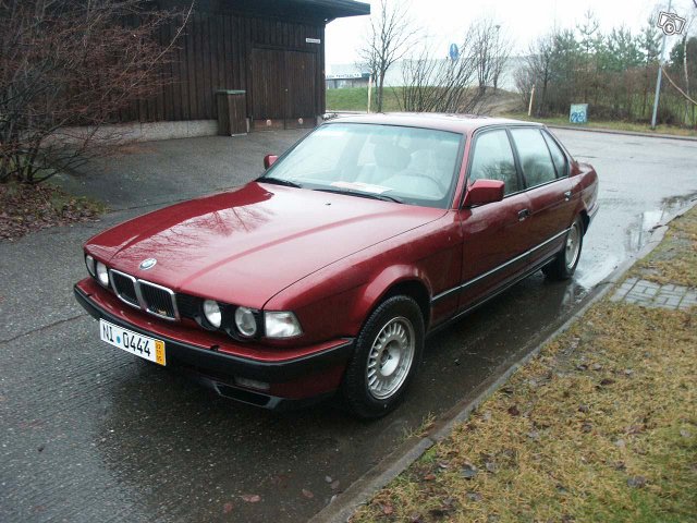 BMW 7-sarja 1