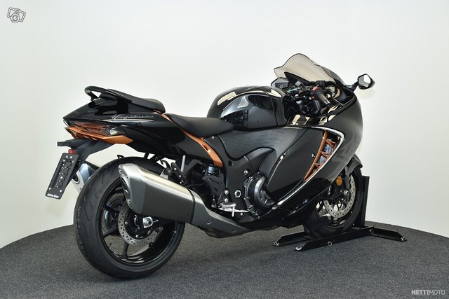 Suzuki GSX 8