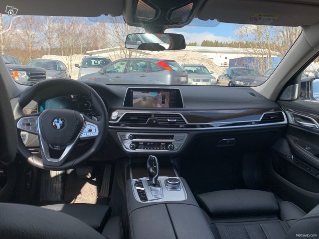 BMW 745 11
