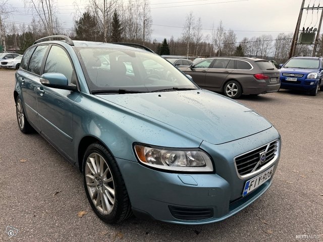 Volvo V50 3