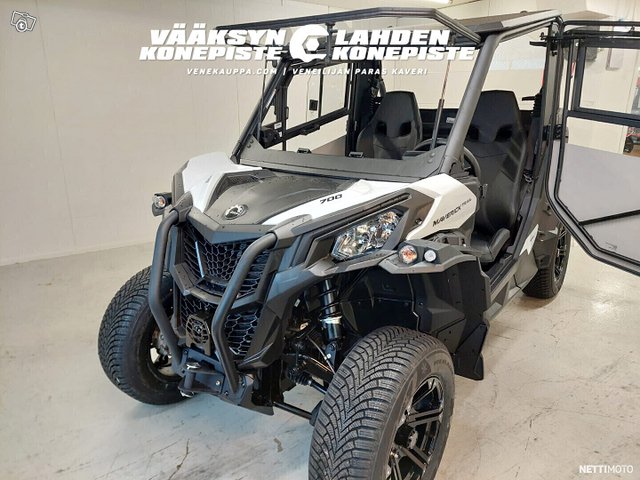 Can-Am Maverick 8