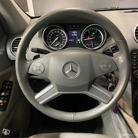 Mercedes-Benz GL 13