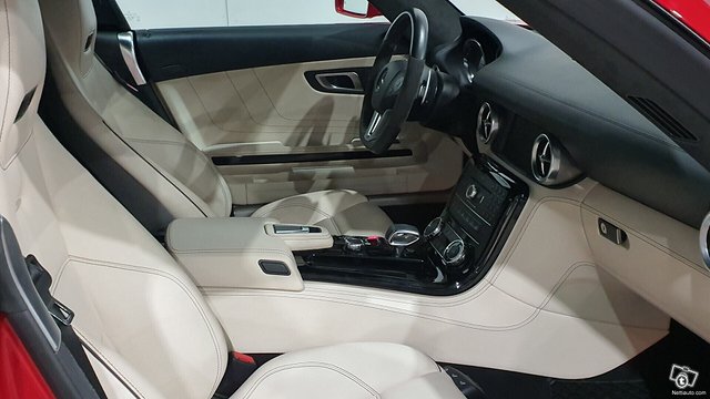 Mercedes-Benz SLS AMG 9