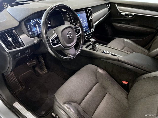 Volvo V90 10