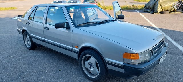 Saab 9000 2