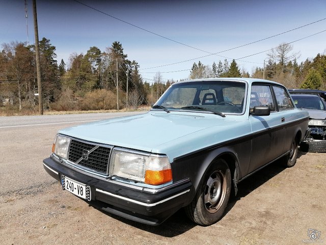 Volvo 242 4