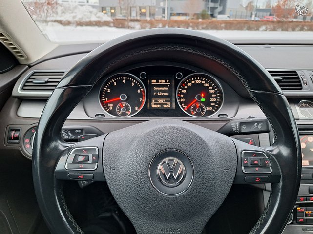 Volkswagen Passat 1