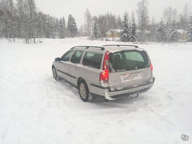 Volvo V70 5