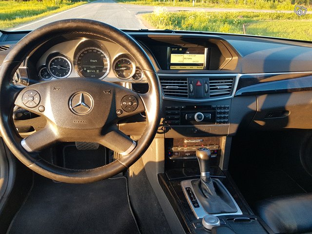 Mercedes-Benz E-sarja 11