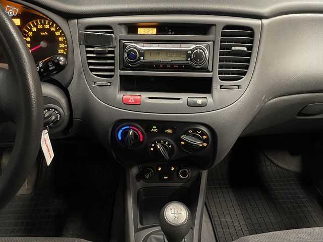 Kia Rio 14