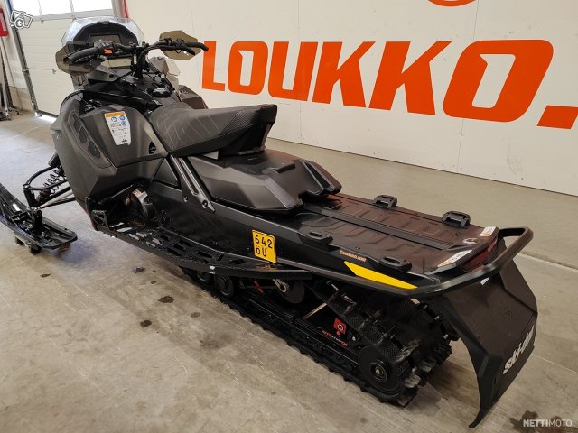 Ski-Doo Renegade 3