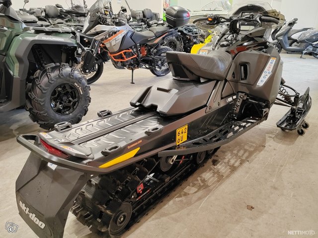 Ski-Doo Renegade 4