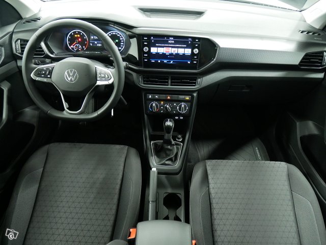 Volkswagen T-Cross 8