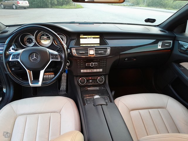 Mercedes-Benz CLS 350 7