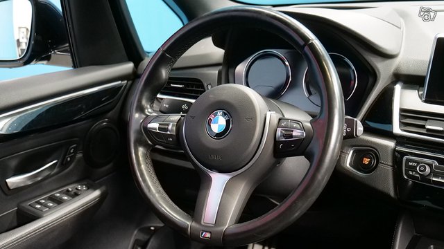 BMW 2-SARJA 6