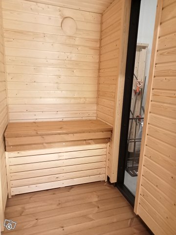 Jole Saunat saunavaunu pukuhuoneella 4