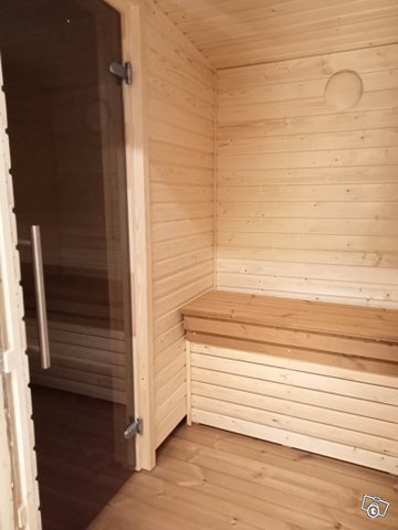 Jole Saunat saunavaunu pukuhuoneella 5