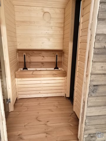 Jole Saunat saunavaunu pukuhuoneella 6